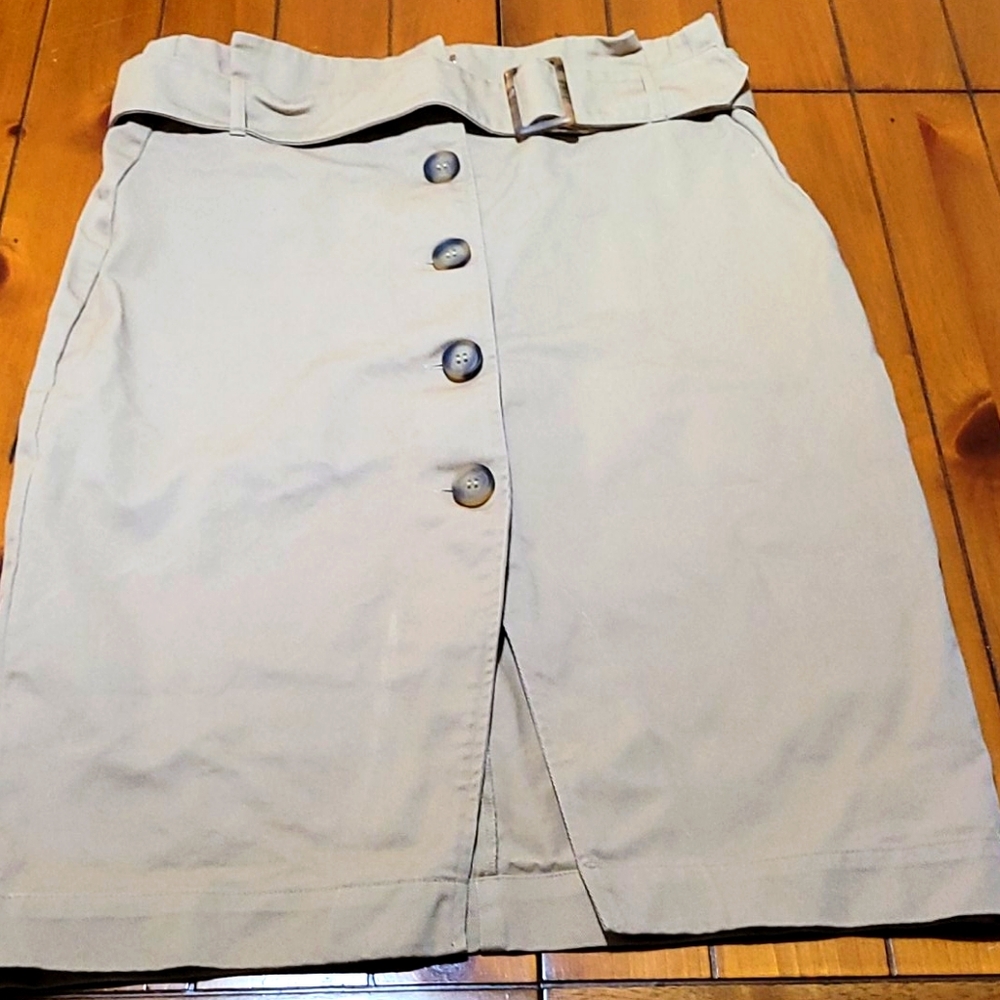 H&M Tan Pencil Skirt